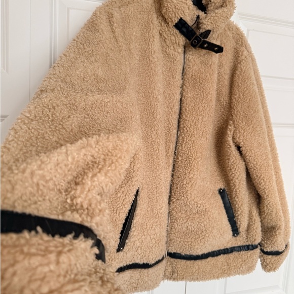 Madden Girl Tan Teddy Jacket with Black Accents - Picture 9 of 12